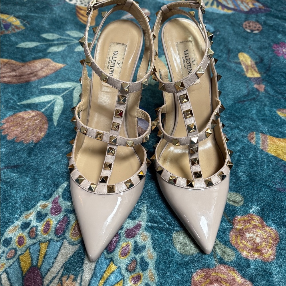 Valentino Rockstud Pointed-Toe T-Strap Patent Leather Pumps